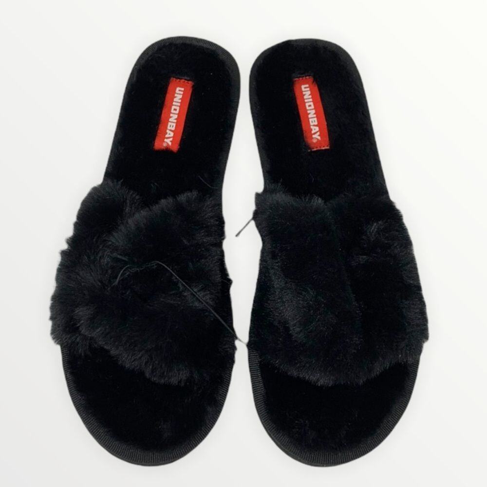 Unionbay Cross My Heart Black Faux Fur Slide Slippers NEW